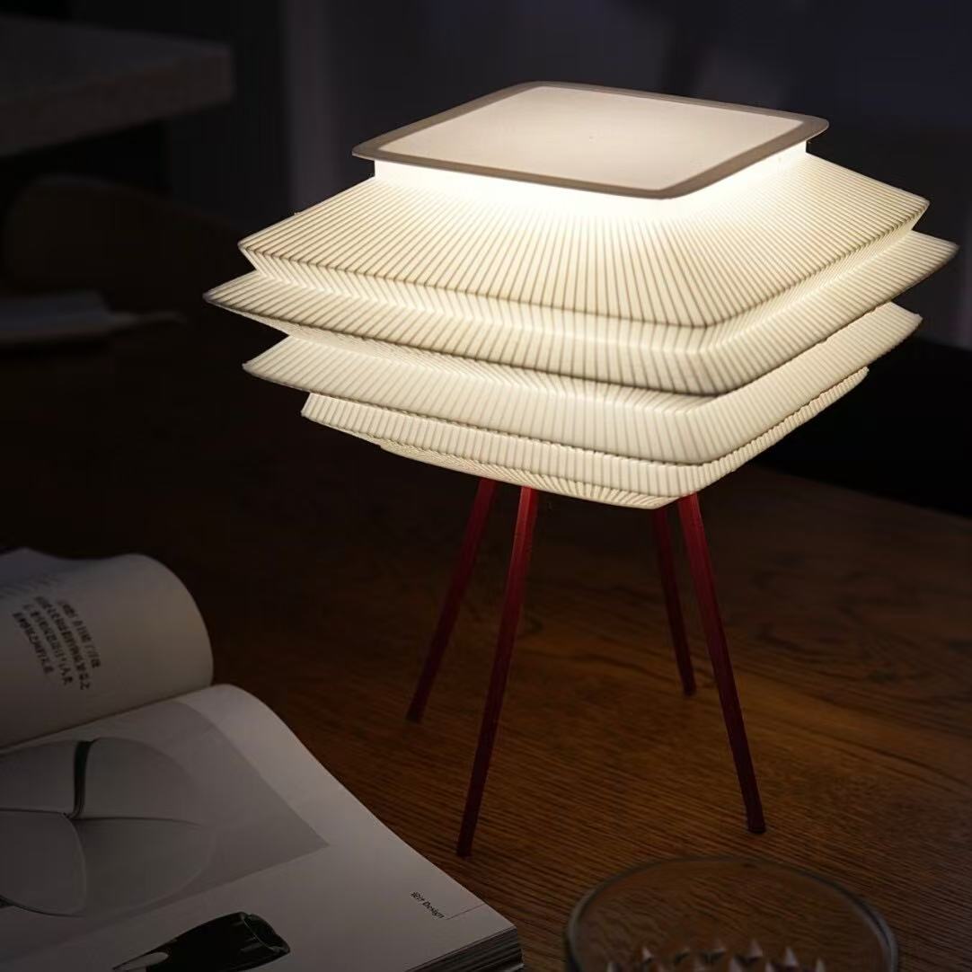 RedTripod Base Lamp